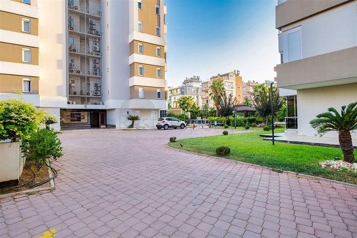 3+1 apartment in Antalya city center 