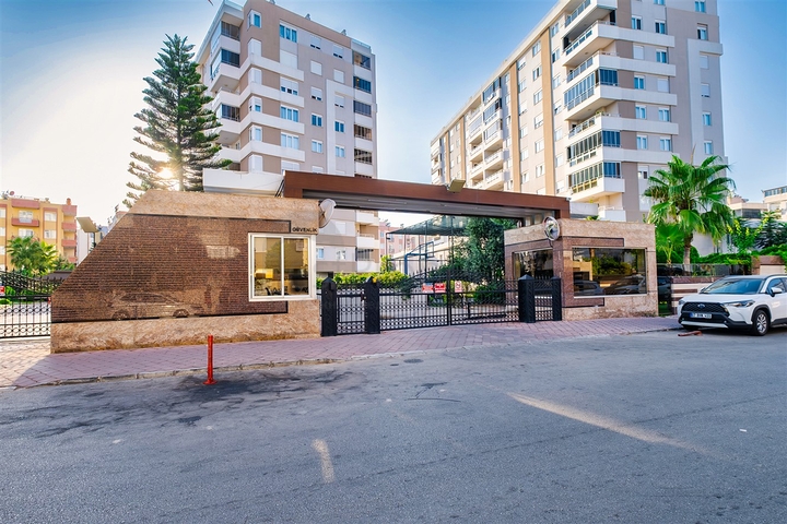 3+1 apartment in Antalya city center 