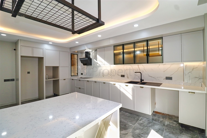 5+1 villa in Doshemealti - Antalya area 