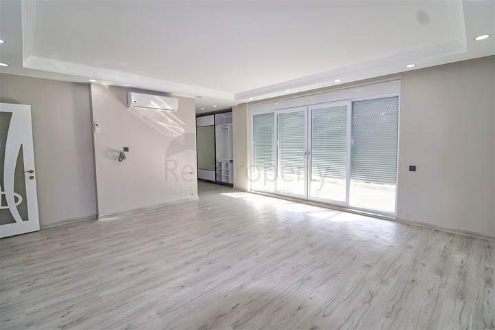 5+1 villa in Doshemealti - Antalya area 