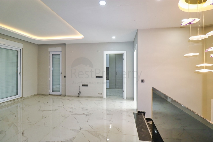 5+1 villa in Doshemealti - Antalya area 