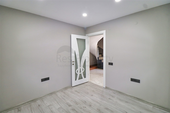 5+1 villa in Doshemealti - Antalya area 