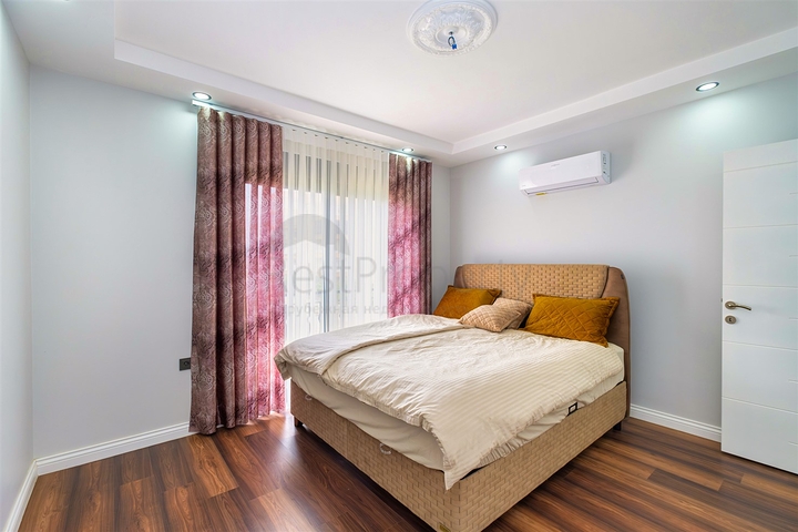 5+1 villa in Guzeloba - Antalya neighborhood 