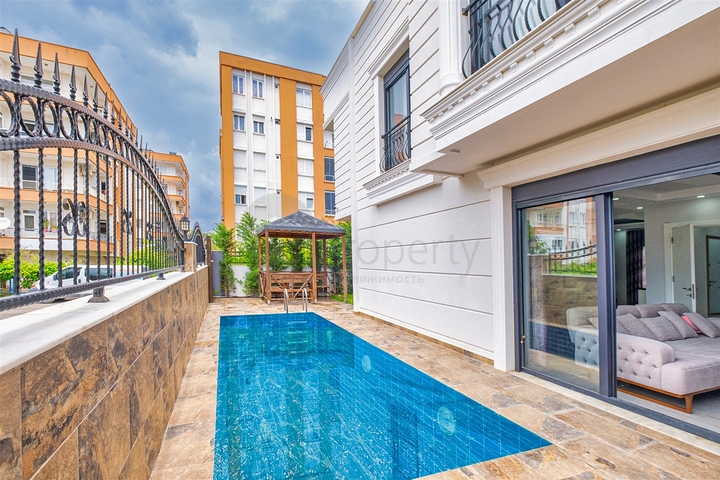 5+1 villa in Guzeloba - Antalya neighborhood 