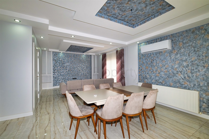 5+1 villa in Guzeloba - Antalya neighborhood 