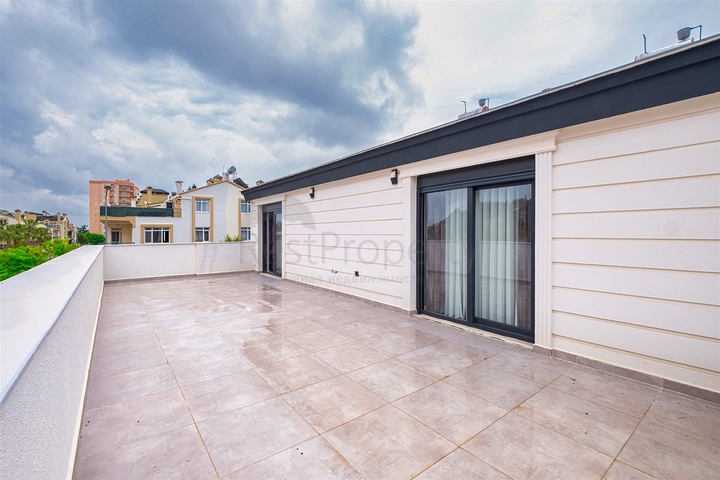 5+1 villa in Guzeloba - Antalya neighborhood 