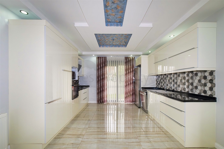 5+1 villa in Guzeloba - Antalya neighborhood 