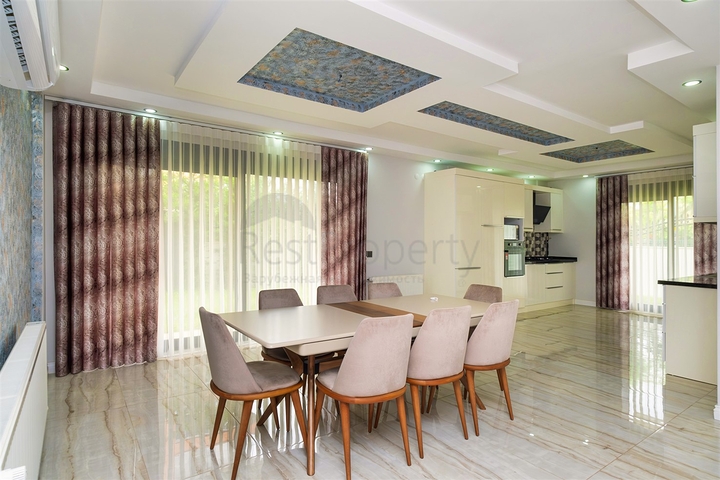 5+1 villa in Guzeloba - Antalya neighborhood 