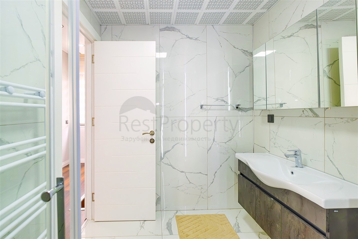 5+1 villa in Guzeloba - Antalya neighborhood 