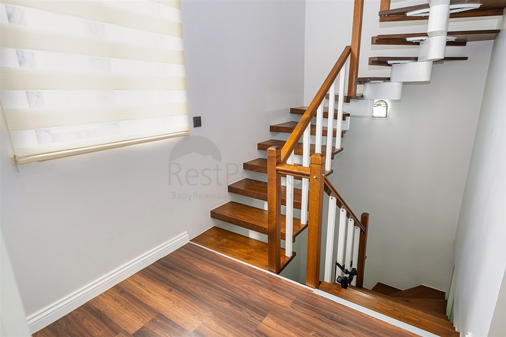 5+1 villa in Guzeloba - Antalya neighborhood 