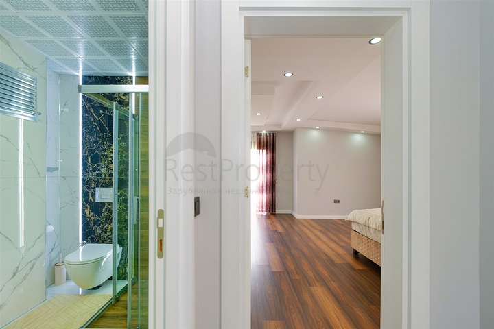 5+1 villa in Guzeloba - Antalya neighborhood 