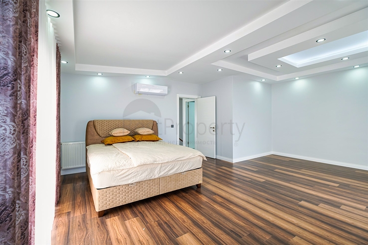 5+1 villa in Guzeloba - Antalya neighborhood 