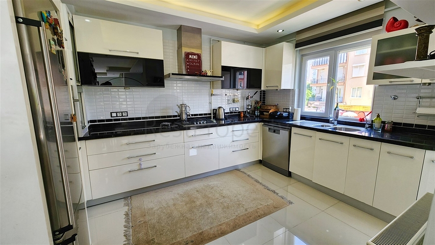 3+1 apartment in Yesilbahce - Antalya neighborhood 