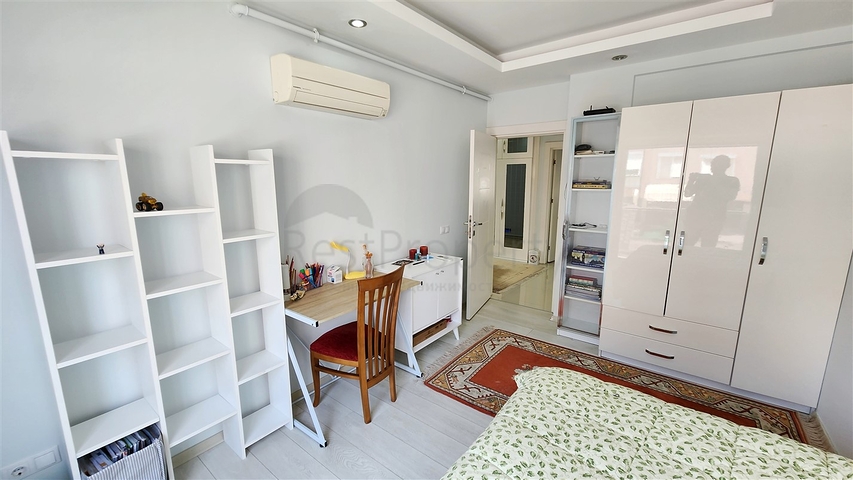 3+1 apartment in Yesilbahce - Antalya neighborhood 