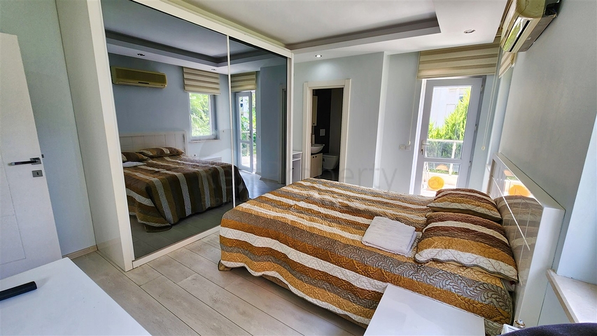 3+1 apartment in Yesilbahce - Antalya neighborhood 