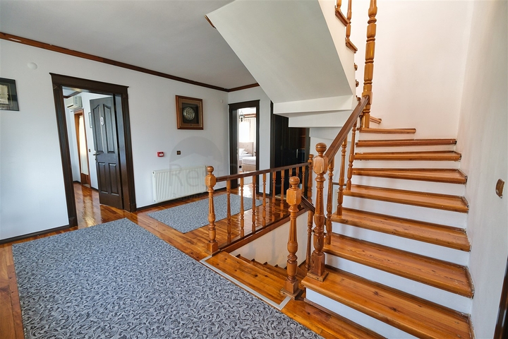 6+1 villa in Kemer - Antalya area 