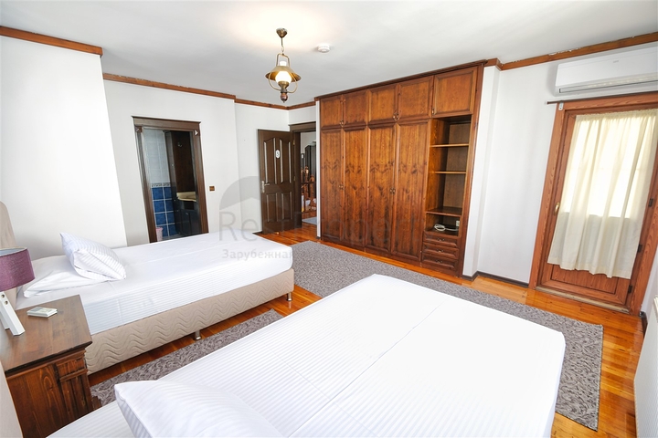 6+1 villa in Kemer - Antalya area 