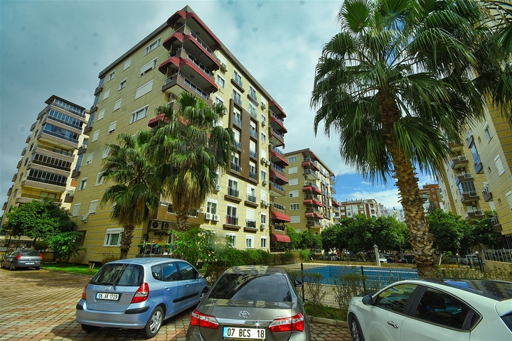 A 4+1 apartment in the Siteler Antalya neighborhood 