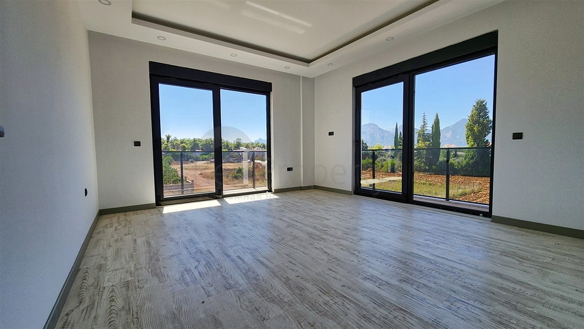 4+1 villa in Doshemealti - Antalya area 