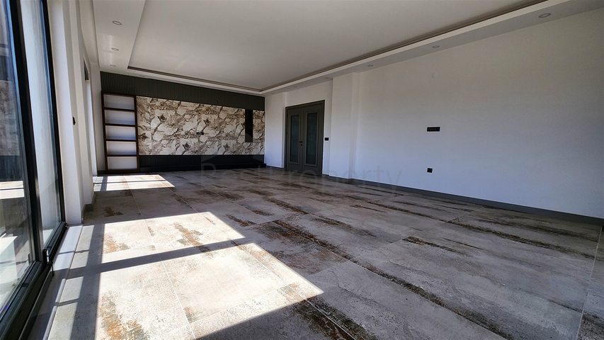 4+1 villa in Doshemealti - Antalya area 