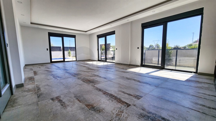 4+1 villa in Doshemealti - Antalya area 