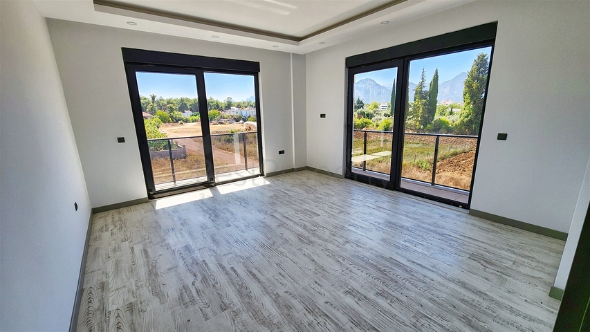 4+1 villa in Doshemealti - Antalya area 