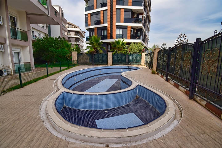 A 2+1 apartment in the neighborhood of Pynarbashi - Antalya 