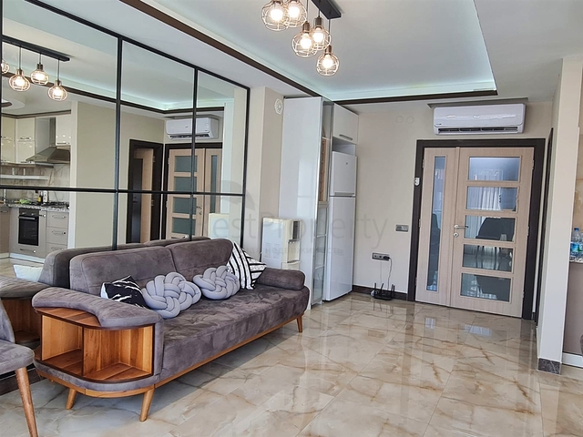 4+1 apartment in Caglayan - Antalya neighborhood 
