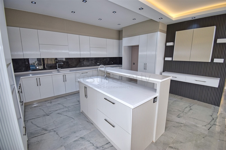 5+1 villa in Doshemealti - Antalya area 