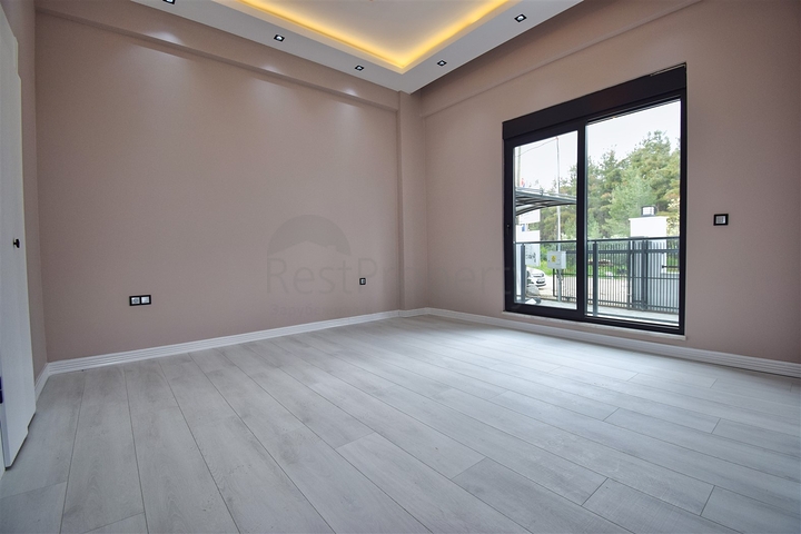 5+1 villa in Doshemealti - Antalya area 