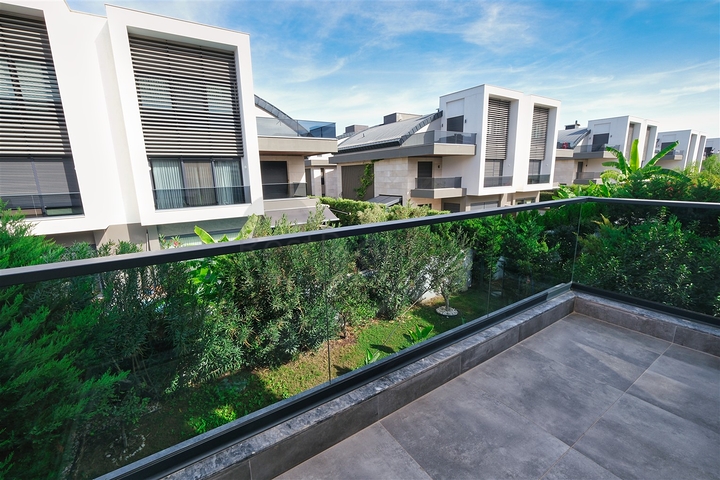 5+1 villa in Mollayusuf - Antalya neighborhood 