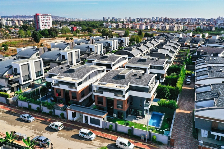 5+1 villa in Mollayusuf - Antalya neighborhood 