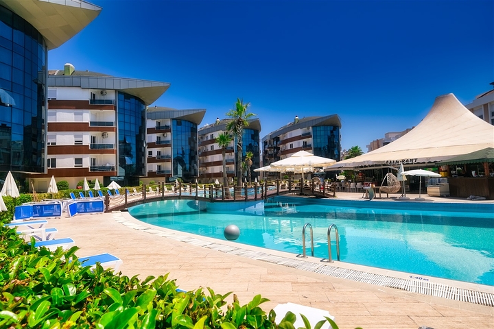 A 3+1 apartment in the Liman - Antalya neighborhood 