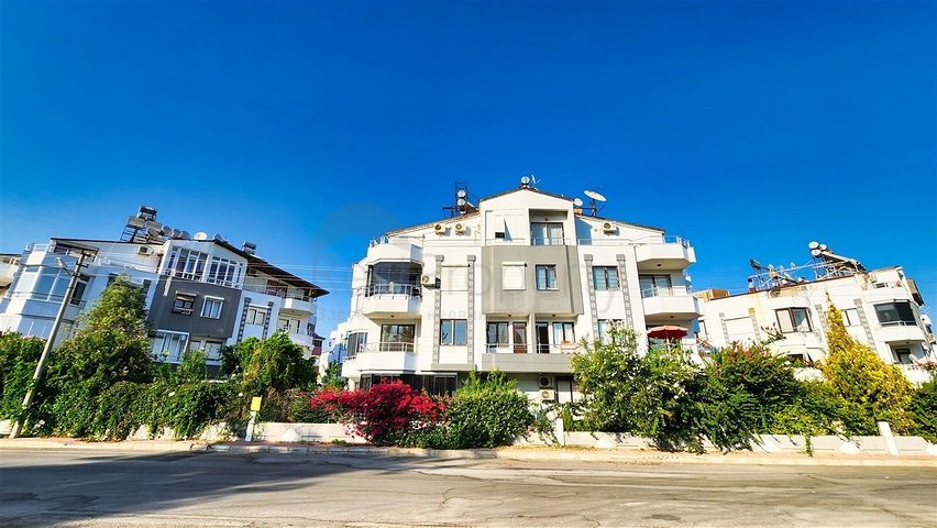 A 3+1 apartment in the Guzelbag - Antalya neighborhood 