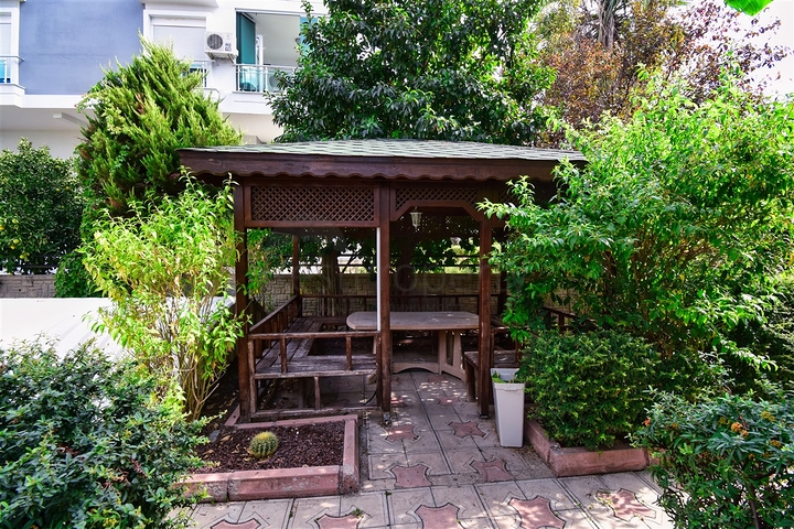 A 5+1 duplex apartment in the Mallayusuf - Antalya neighborhood 