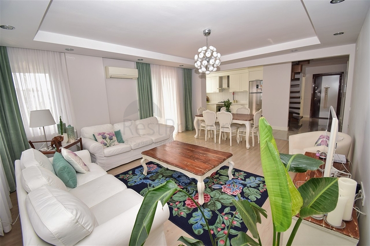 A 5+1 duplex apartment in the Mallayusuf - Antalya neighborhood 
