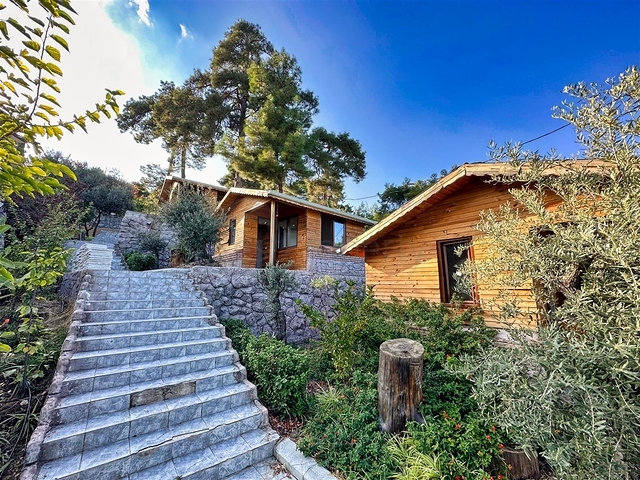 A hotel with 20 rooms and 10 bungalows in the picturesque Konyaalti - Antalya area is for sale.   A hotel with 20 rooms and 10 bungalows in the picturesque Konyaalti - Antalya area is for sale.