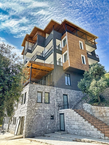 A hotel with 20 rooms and 10 bungalows in the picturesque Konyaalti - Antalya area is for sale.   A hotel with 20 rooms and 10 bungalows in the picturesque Konyaalti - Antalya area is for sale.