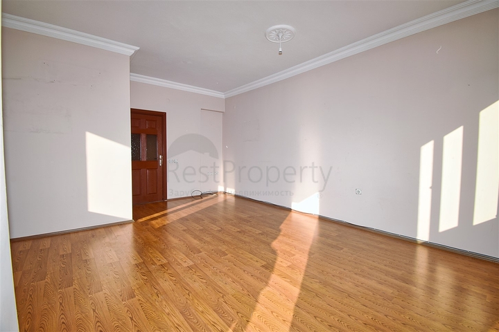 3+1 apartment in the Meydankavagi - Antalya neighborhood 