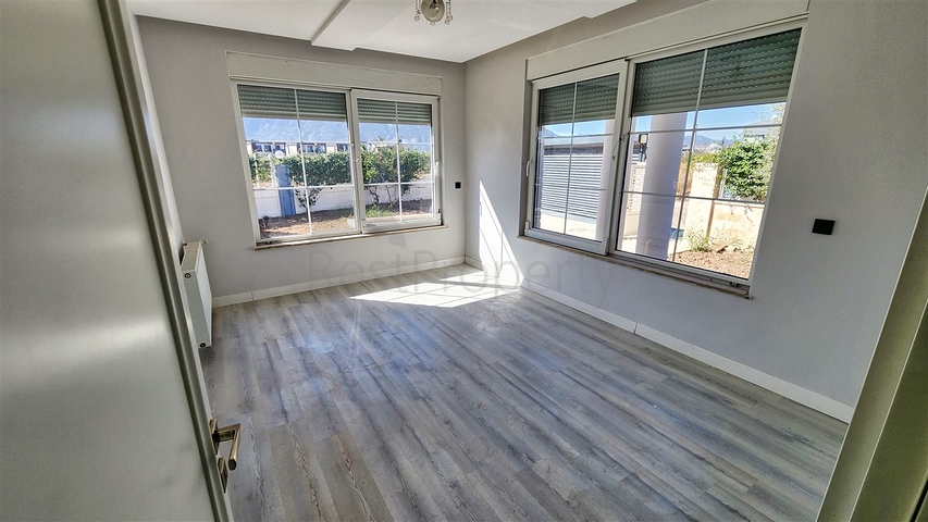 5+1 villa in Doshemealti - Antalya area 