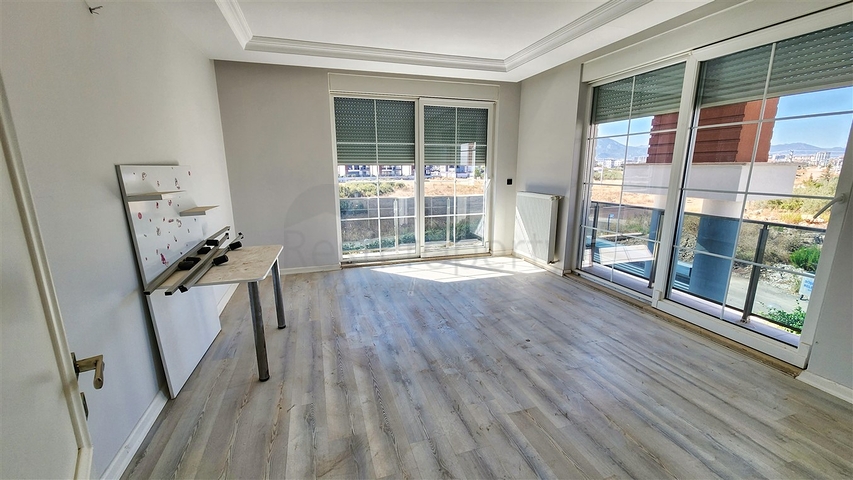 5+1 villa in Doshemealti - Antalya area 