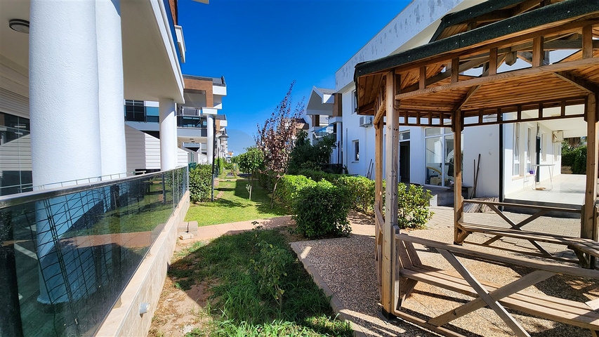 5+1 villa in Doshemealti - Antalya area 