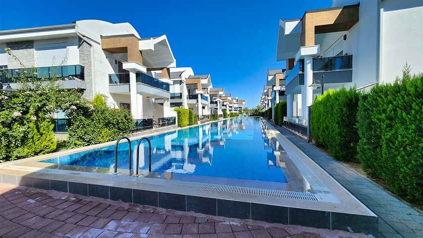 5+1 villa in Doshemealti - Antalya area 