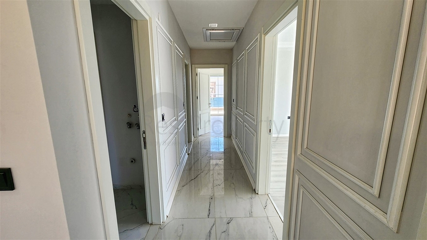 5+1 villa in Doshemealti - Antalya area 