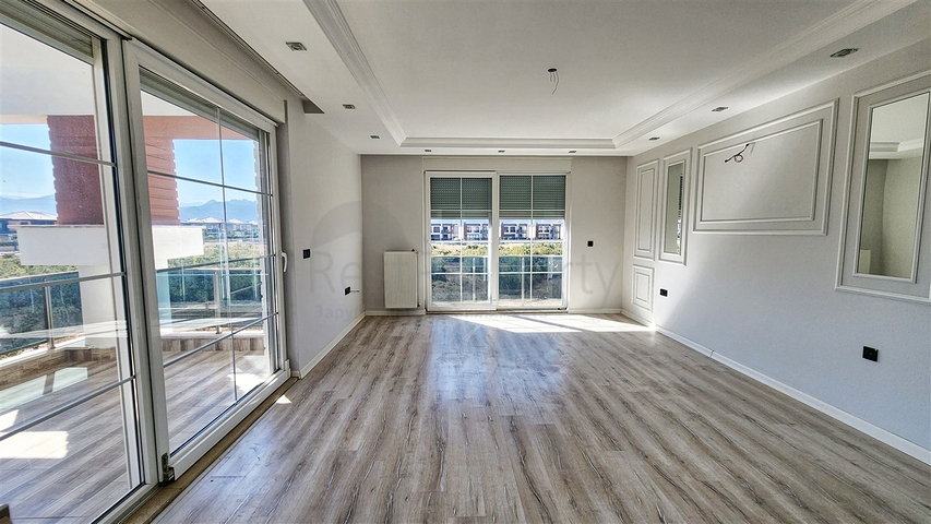 5+1 villa in Doshemealti - Antalya area 