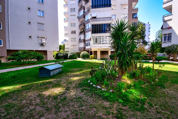 3+1 apartment in Altinkum - Antalya neighborhood 