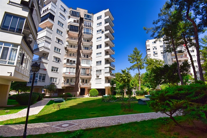 3+1 apartment in Altinkum - Antalya neighborhood 