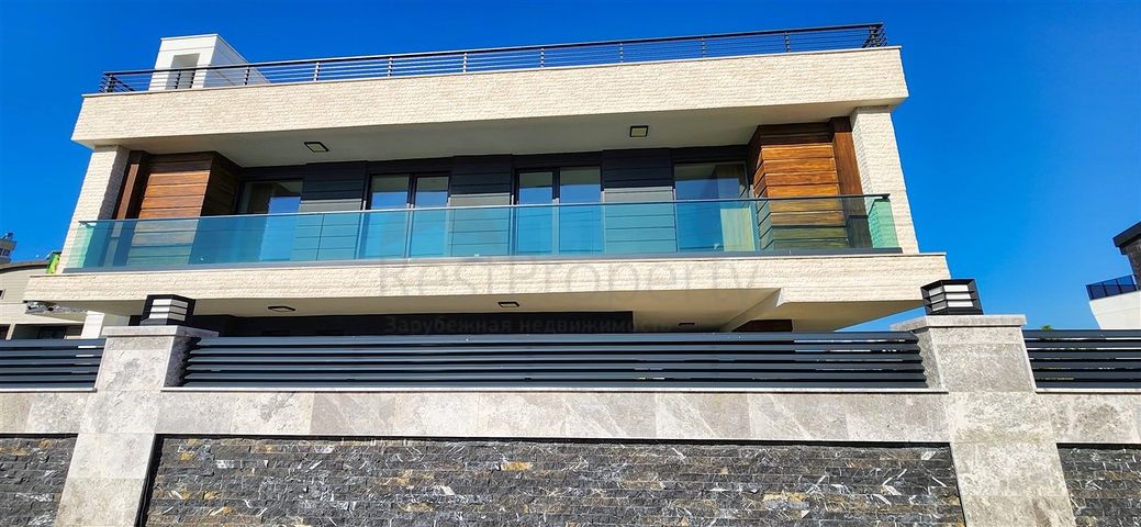 5+1 villa in Guzeloba - Antalya neighborhood 