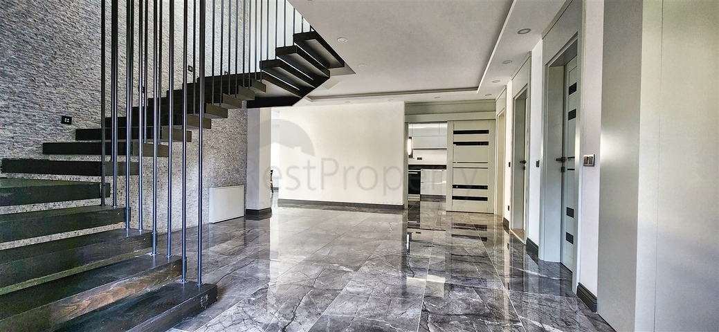 5+1 villa in Guzeloba - Antalya neighborhood 