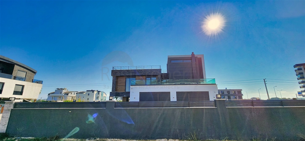 5+1 villa in Guzeloba - Antalya neighborhood 